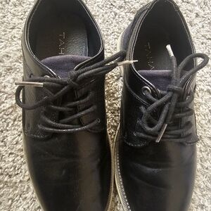 Tahari Navy Blue Oxfords